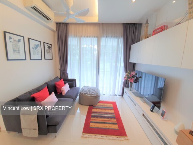 The Palette (D18), Condominium #557874771